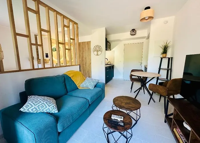 Apartment T1 Bis Renove, Clim Et Confort - Raphael Saint-Raphael (Var)